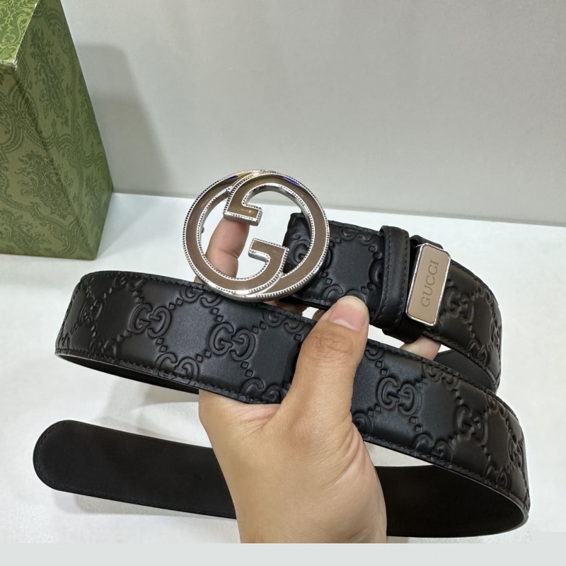 G*u*i belts